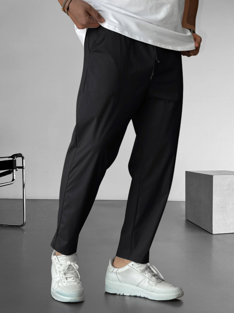 Elegante, taps toelopende broek met koord