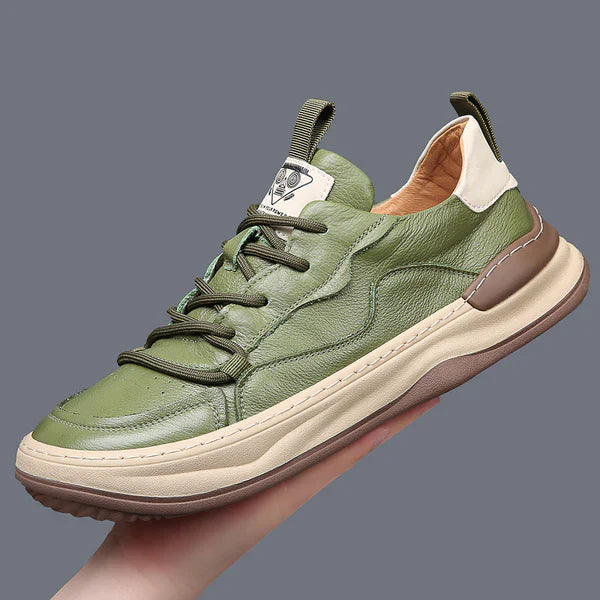 Leren schoenen met hoge zolen