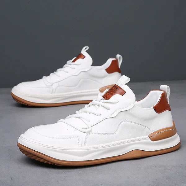 Leren schoenen met hoge zolen