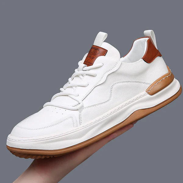 Leren schoenen met hoge zolen