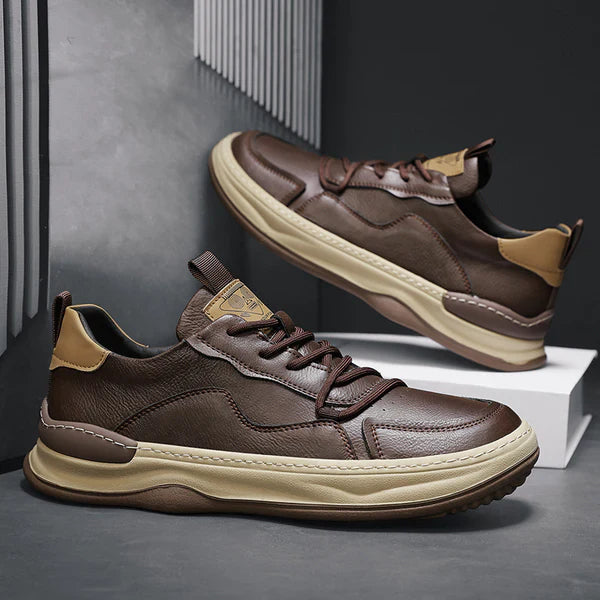 Leren schoenen met hoge zolen