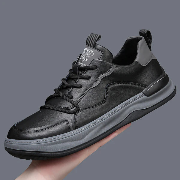 Leren schoenen met hoge zolen